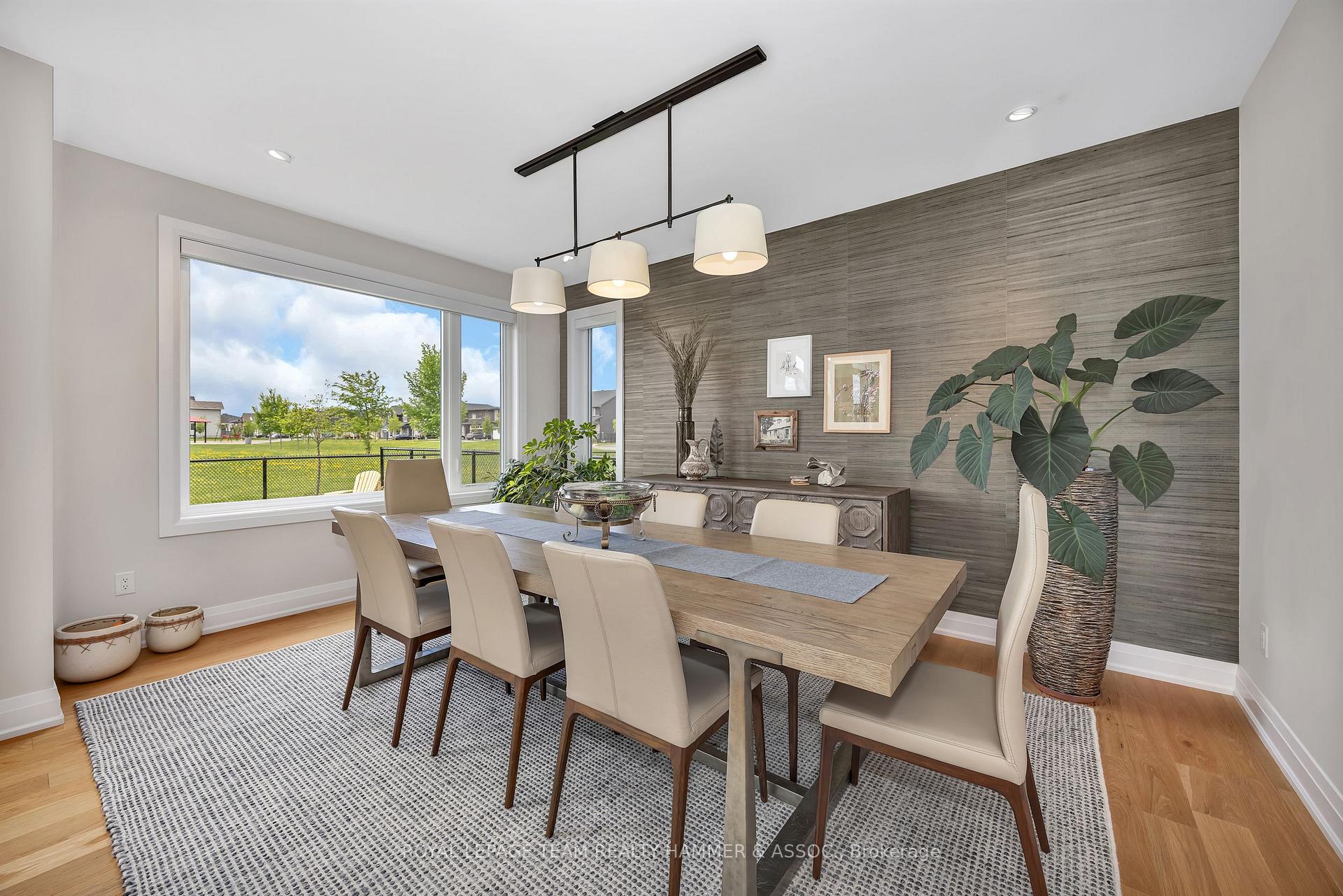 Photo 14 of 88 Defence Street, Ottawa, Kanata - Emerald Meadows/Trailwest — HOMEH
