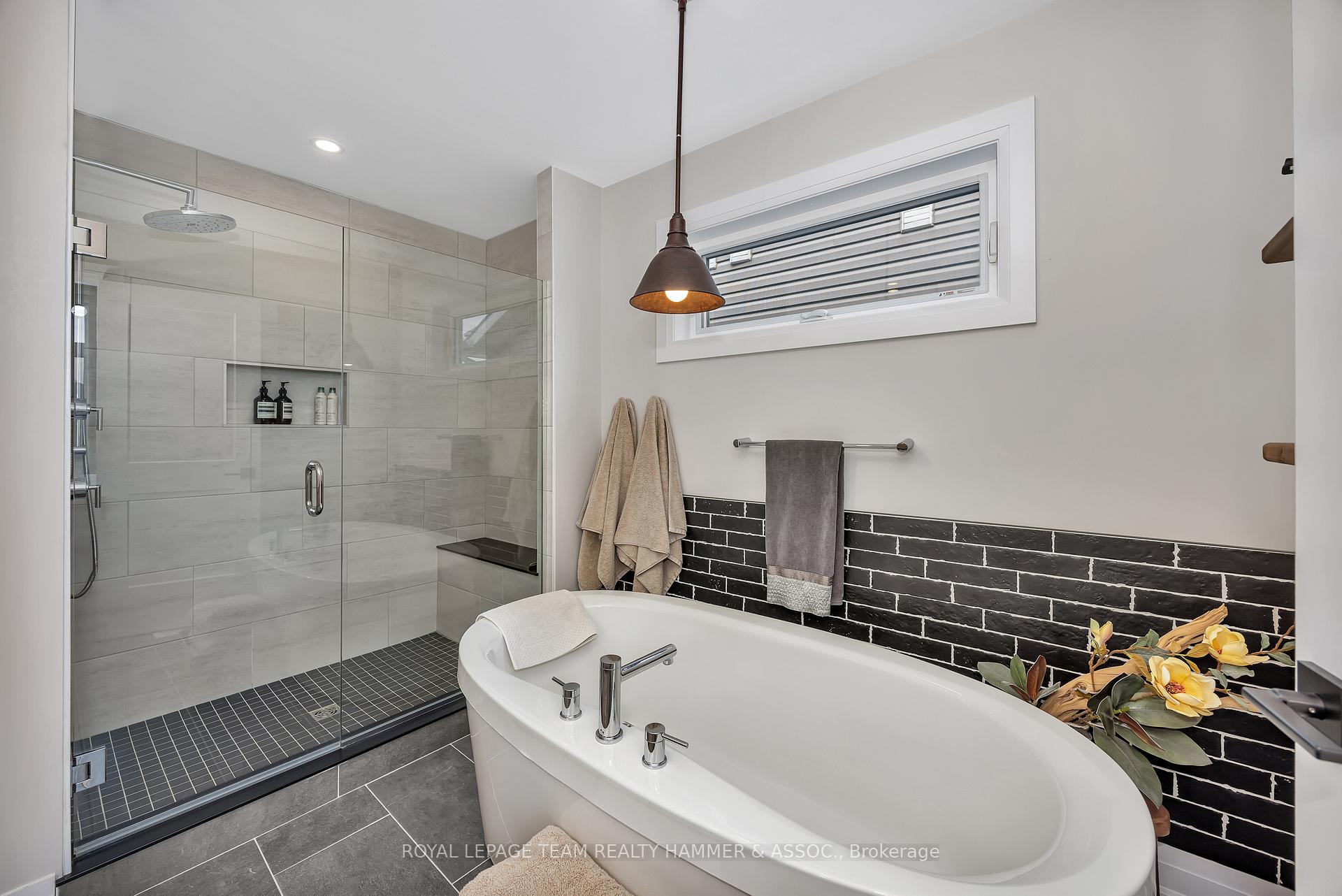 Photo 22 of 88 Defence Street, Ottawa, Kanata - Emerald Meadows/Trailwest — HOMEH