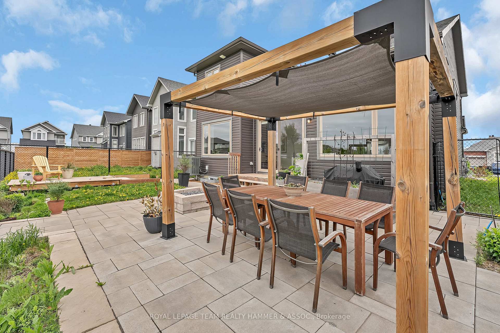 Photo 42 of 88 Defence Street, Ottawa, Kanata - Emerald Meadows/Trailwest — HOMEH