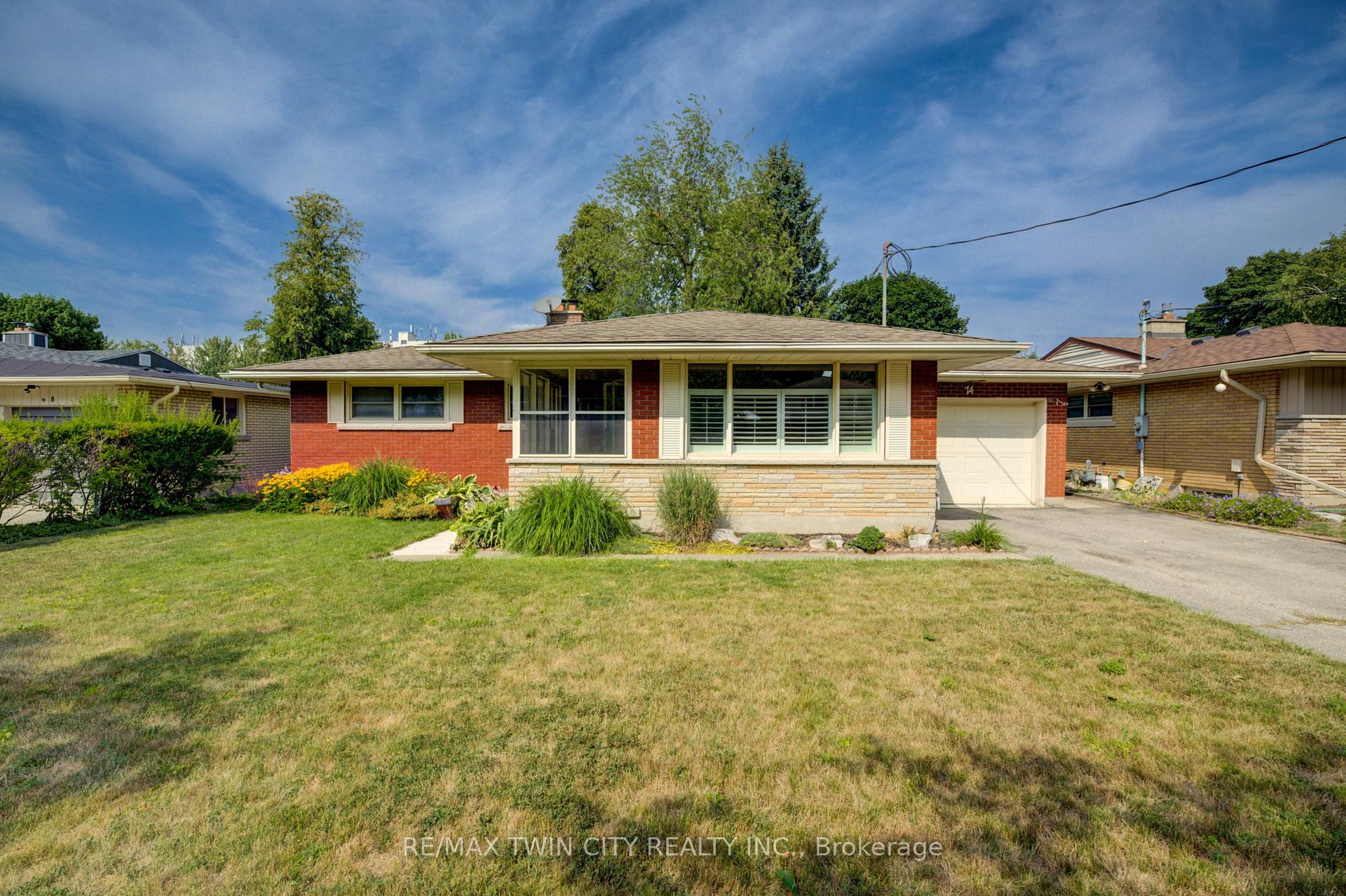 Photo 1 of 74 Lakeside Drive, Kitchener — HOMEH