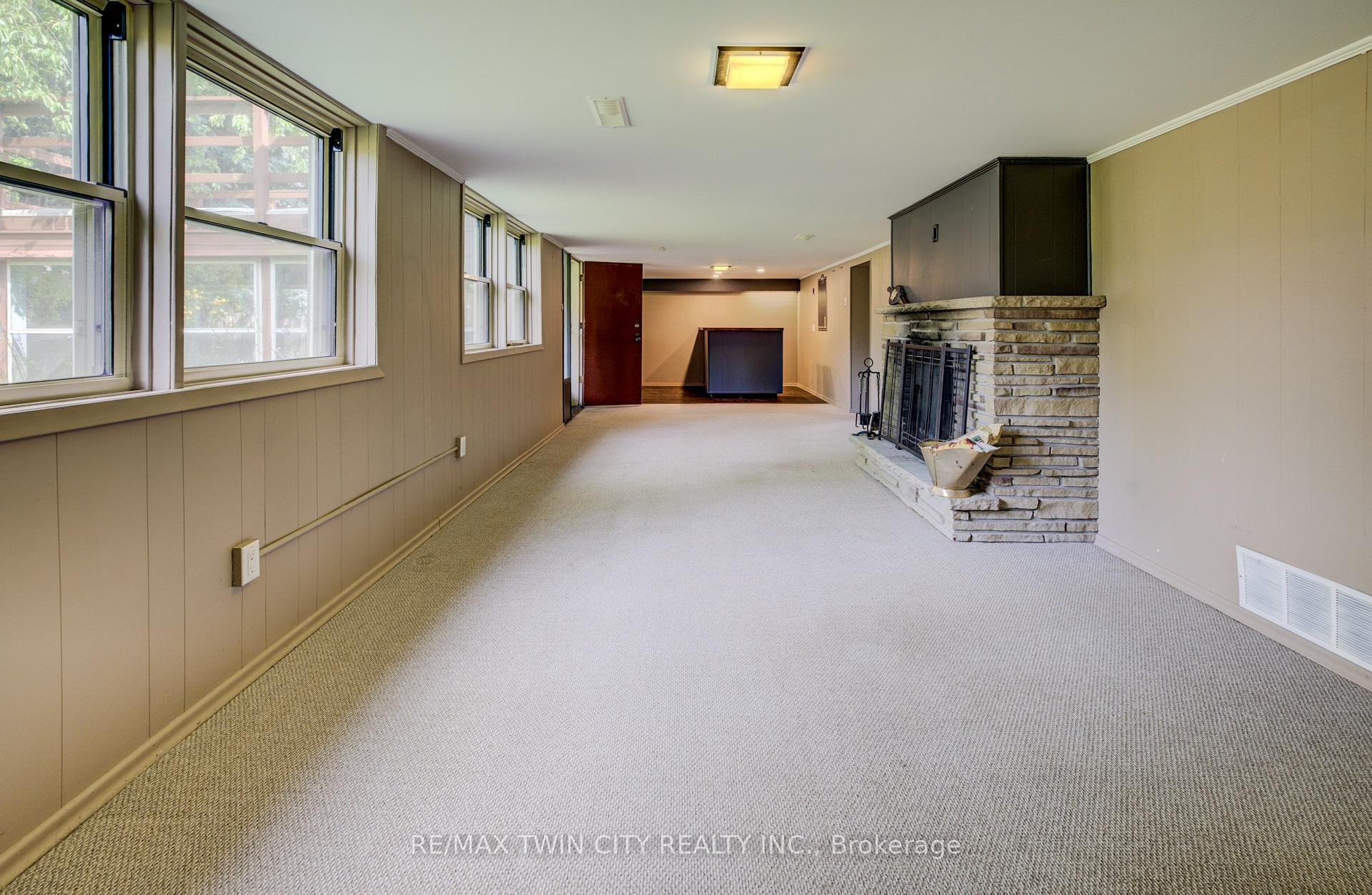 Photo 32 of 74 Lakeside Drive, Kitchener — HOMEH