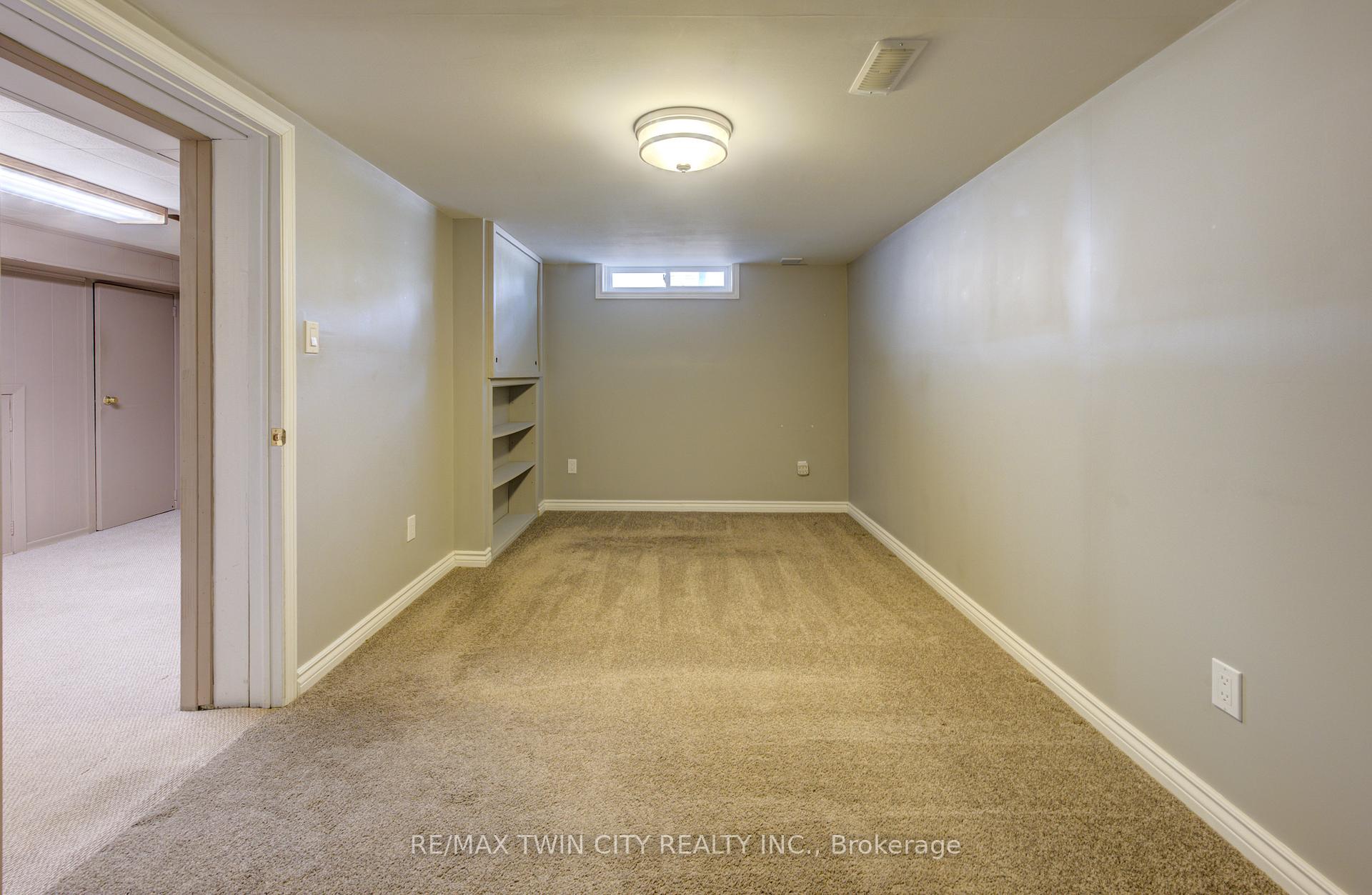Photo 38 of 74 Lakeside Drive, Kitchener — HOMEH