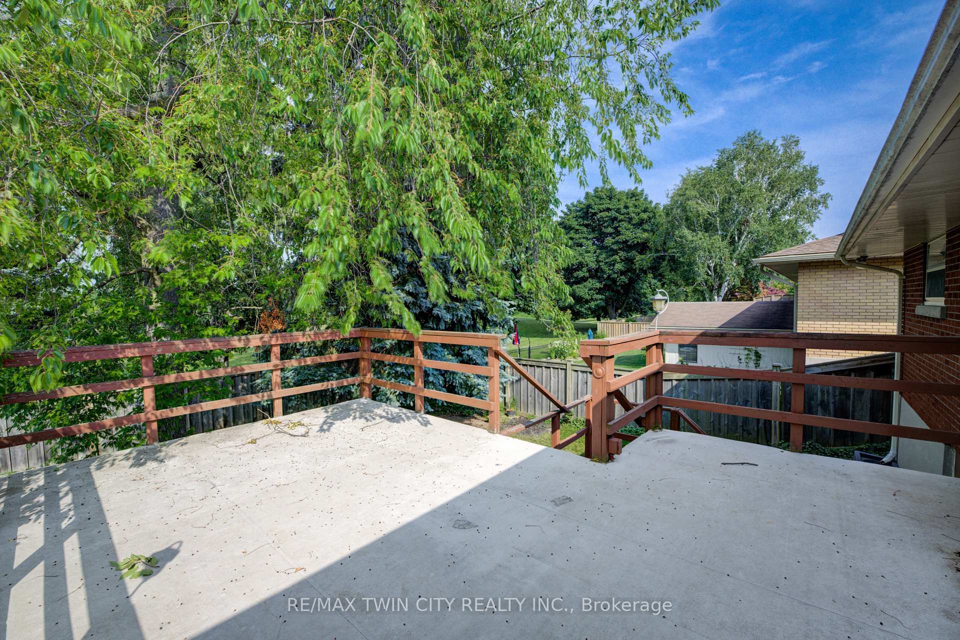 Photo 41 of 74 Lakeside Drive, Kitchener — HOMEH