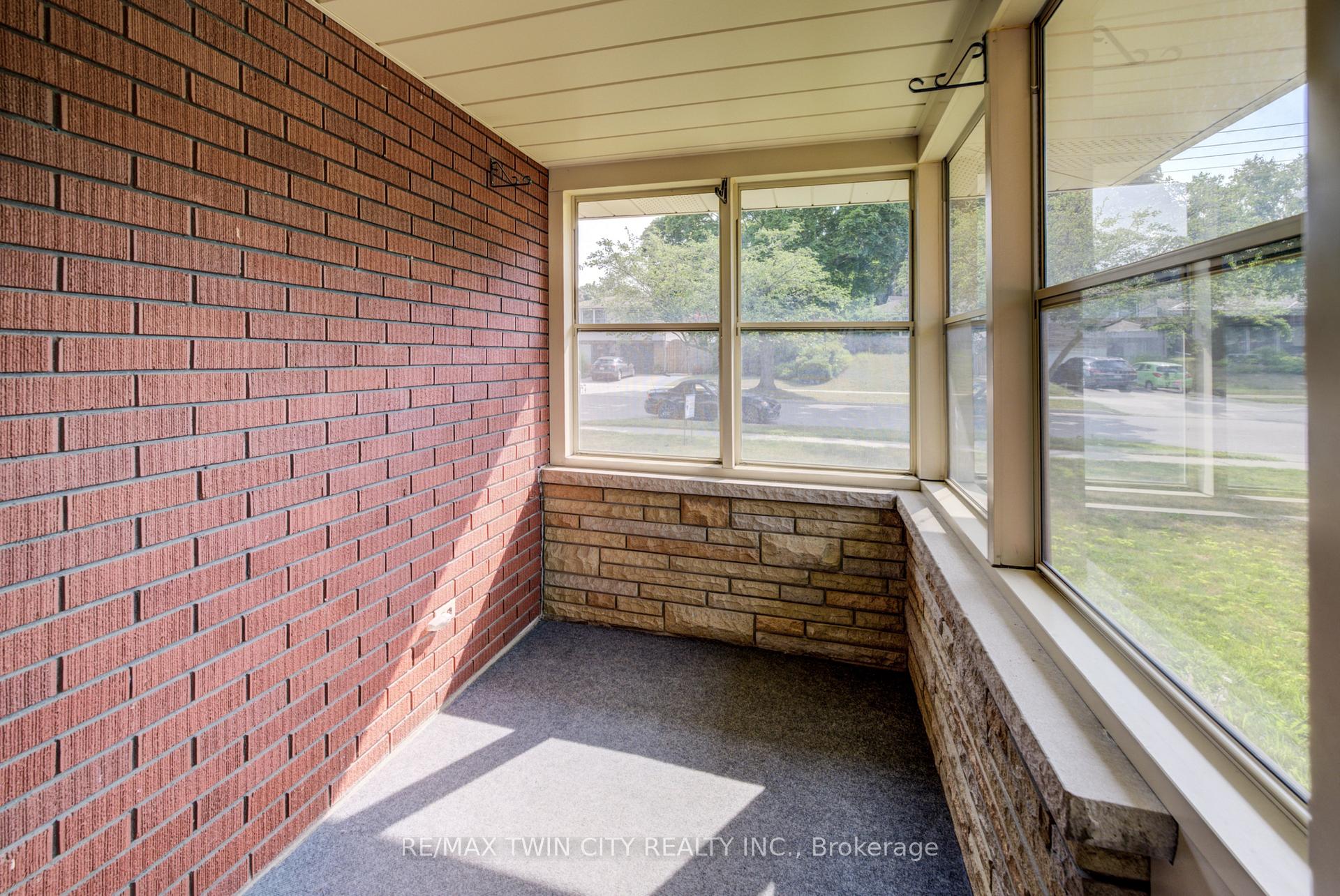 Photo 47 of 74 Lakeside Drive, Kitchener — HOMEH