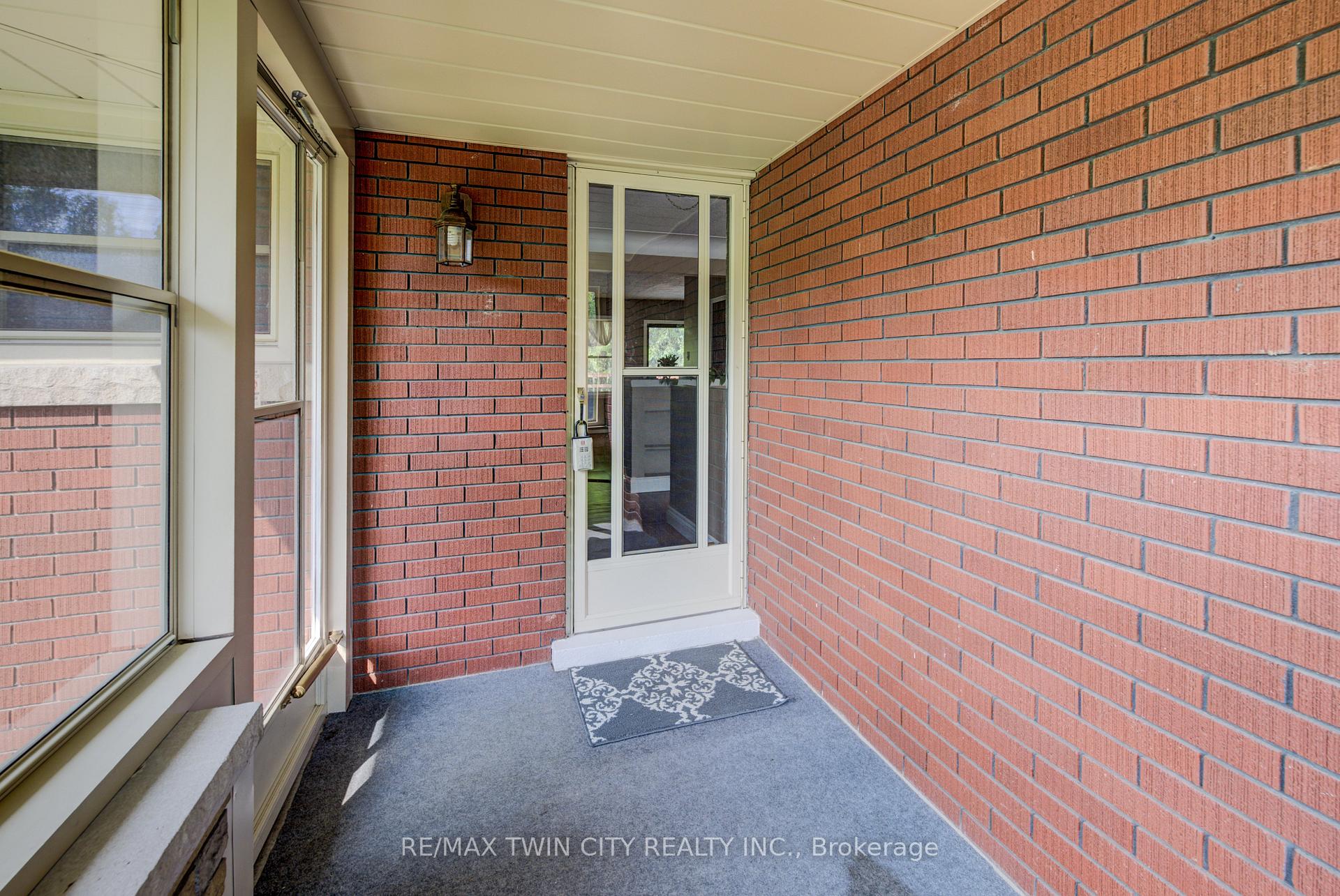 Photo 48 of 74 Lakeside Drive, Kitchener — HOMEH