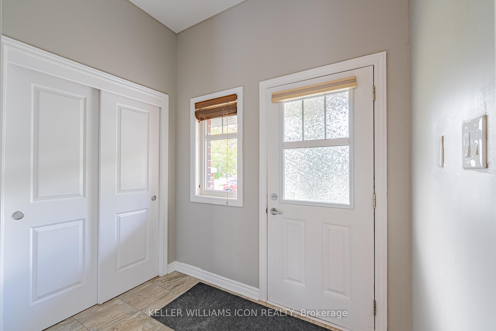 Photo 2 of 211 Halyard Way, Ottawa, Kanata - Kanata Lakes/Heritage Hills — HOMEH