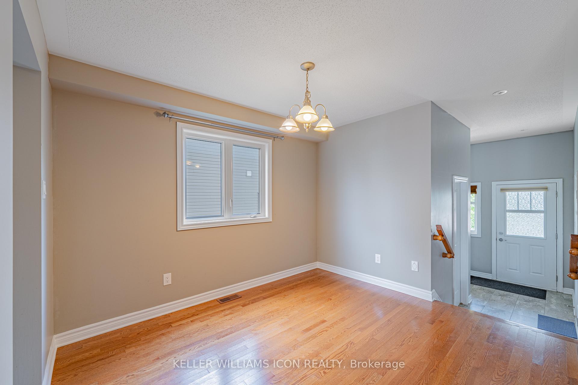 Photo 4 of 211 Halyard Way, Ottawa, Kanata - Kanata Lakes/Heritage Hills — HOMEH