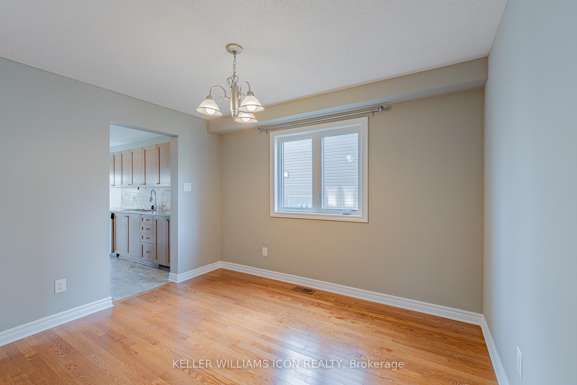 Photo 5 of 211 Halyard Way, Ottawa, Kanata - Kanata Lakes/Heritage Hills — HOMEH