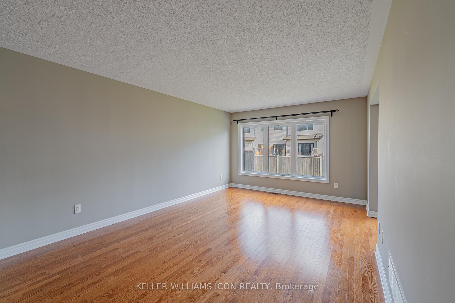 Photo 7 of 211 Halyard Way, Ottawa, Kanata - Kanata Lakes/Heritage Hills — HOMEH
