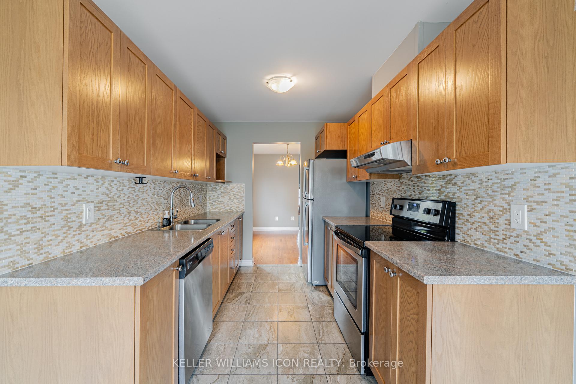 Photo 11 of 211 Halyard Way, Ottawa, Kanata - Kanata Lakes/Heritage Hills — HOMEH