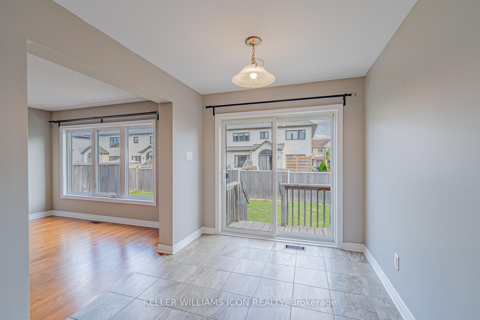 Photo 12 of 211 Halyard Way, Ottawa, Kanata - Kanata Lakes/Heritage Hills — HOMEH