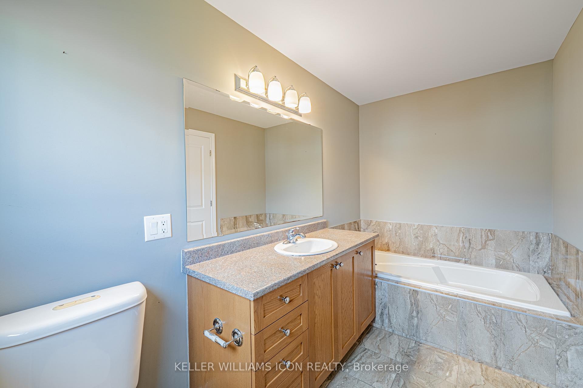 Photo 17 of 211 Halyard Way, Ottawa, Kanata - Kanata Lakes/Heritage Hills — HOMEH