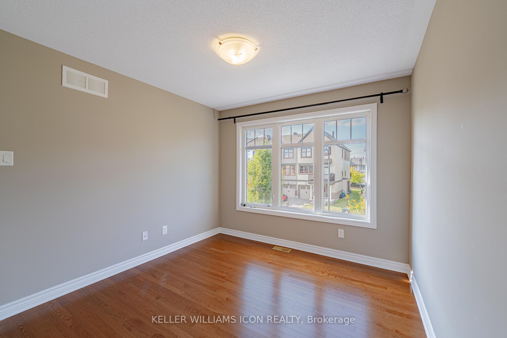 Photo 20 of 211 Halyard Way, Ottawa, Kanata - Kanata Lakes/Heritage Hills — HOMEH