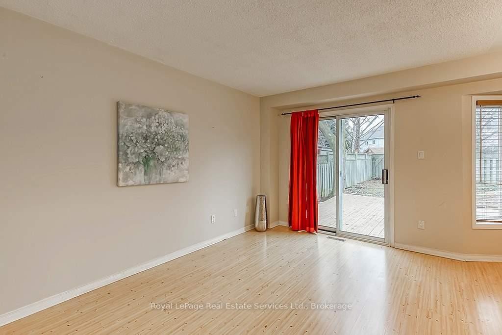 Photo 14 of 4 Thornlodge Drive, Hamilton, Waterdown — HOMEH