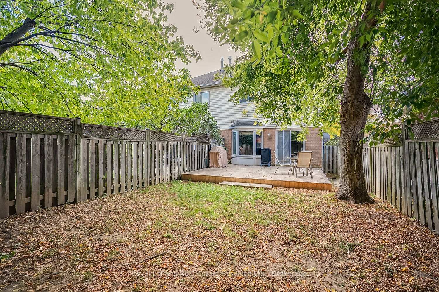 Photo 32 of 4 Thornlodge Drive, Hamilton, Waterdown — HOMEH