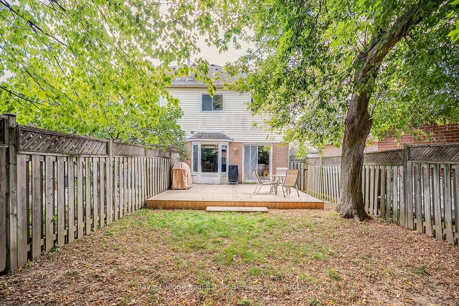 Photo 33 of 4 Thornlodge Drive, Hamilton, Waterdown — HOMEH