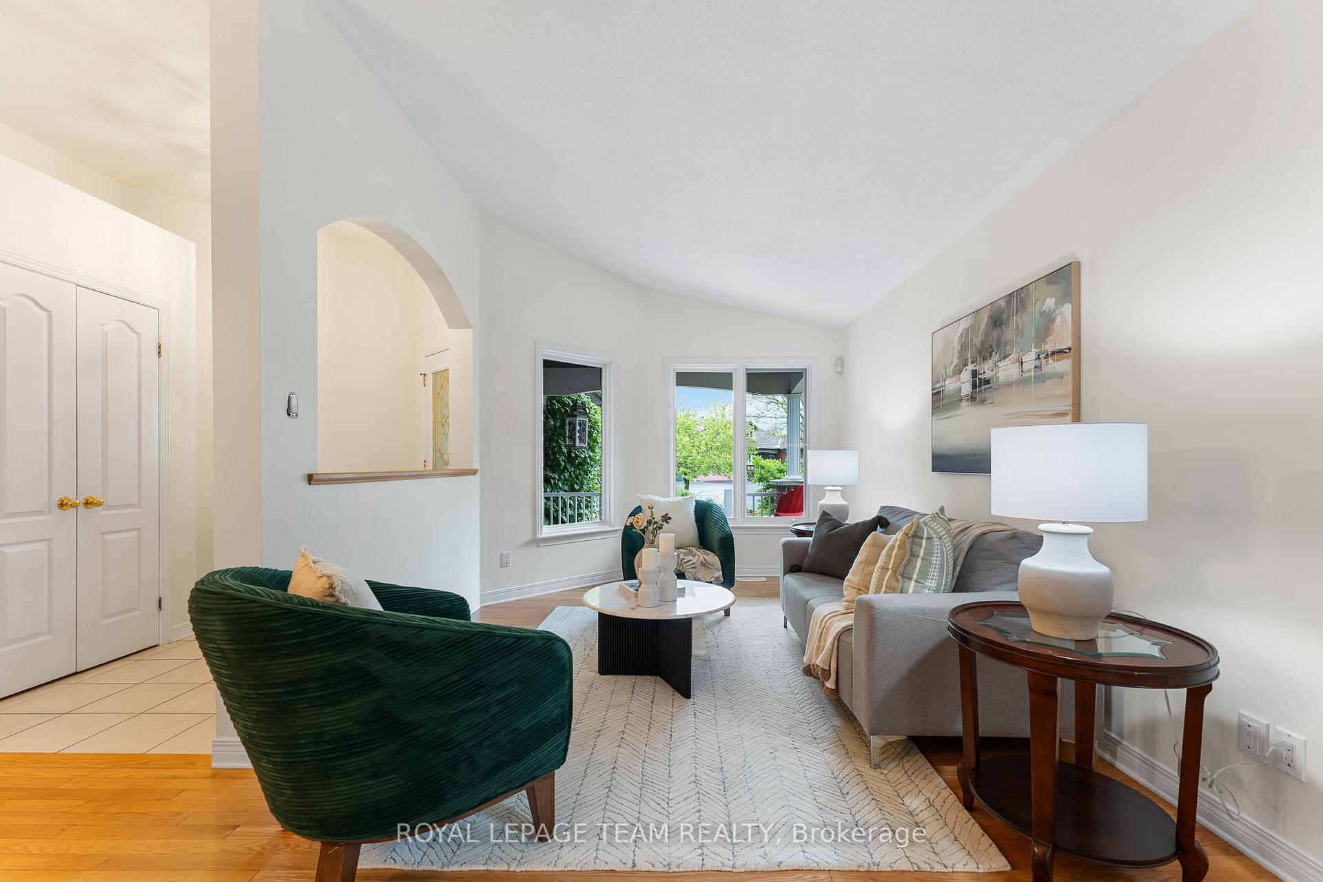 Photo 9 of 33 Waterthrush Crescent, Ottawa, Kanata - Bridlewood — HOMEH