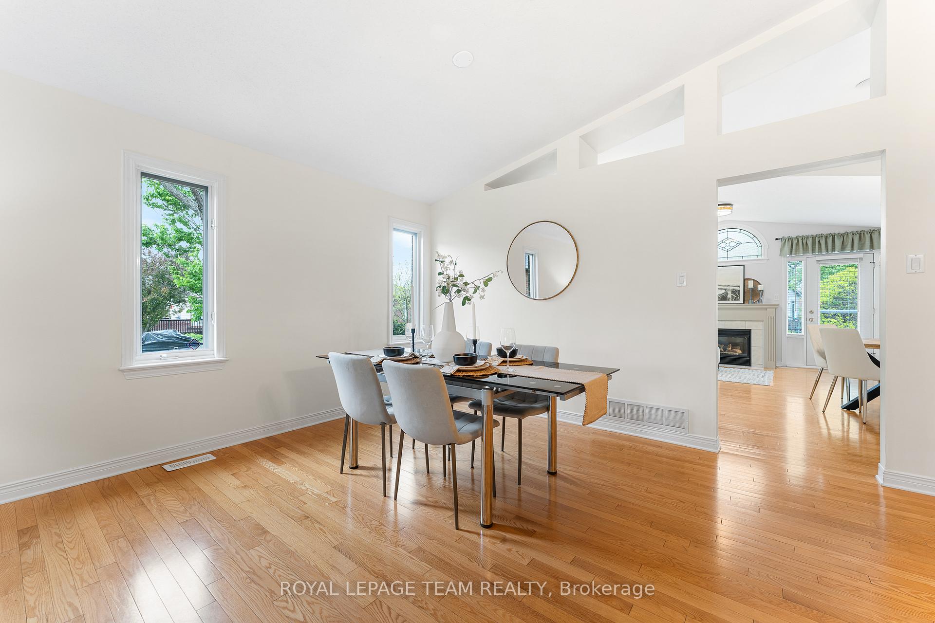 Photo 12 of 33 Waterthrush Crescent, Ottawa, Kanata - Bridlewood — HOMEH
