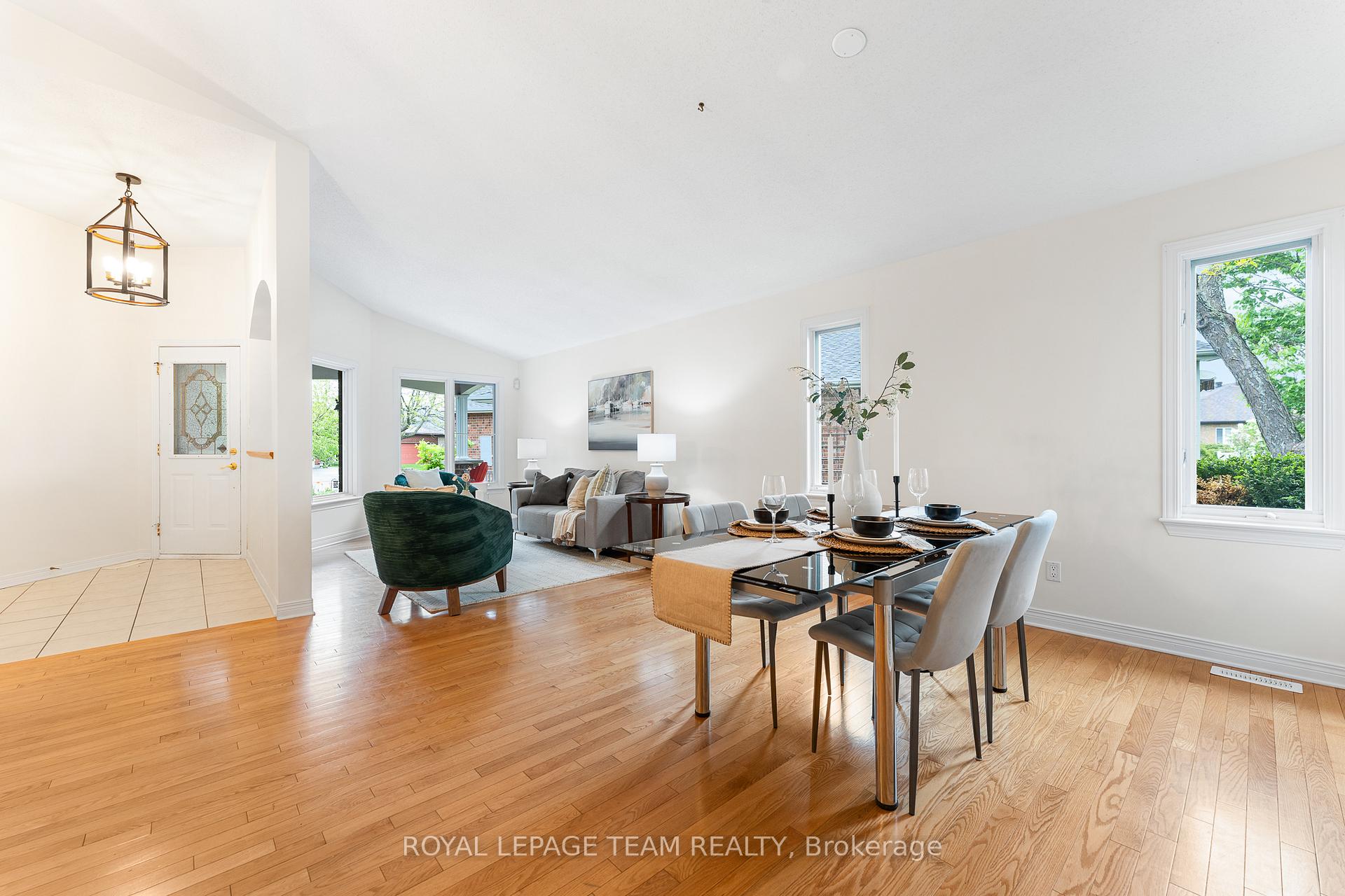 Photo 13 of 33 Waterthrush Crescent, Ottawa, Kanata - Bridlewood — HOMEH