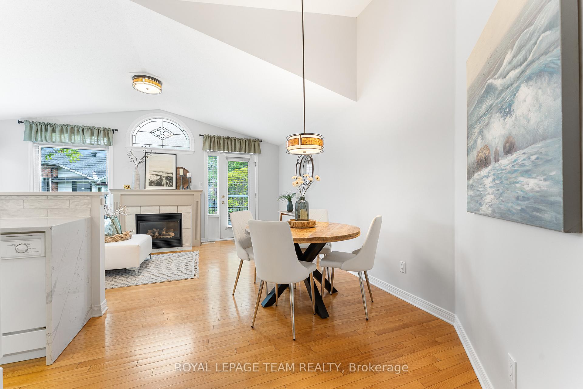 Photo 15 of 33 Waterthrush Crescent, Ottawa, Kanata - Bridlewood — HOMEH