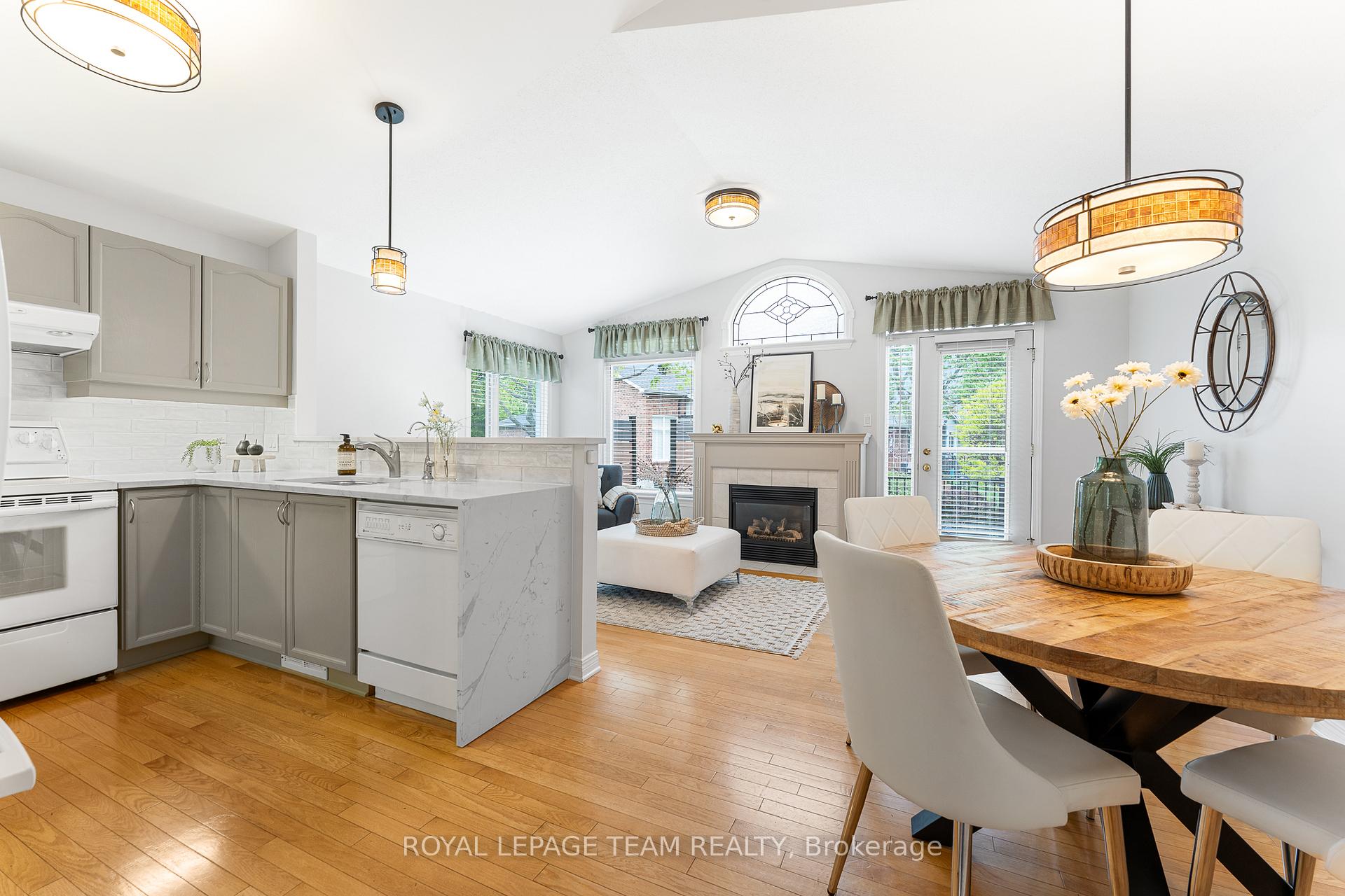 Photo 16 of 33 Waterthrush Crescent, Ottawa, Kanata - Bridlewood — HOMEH