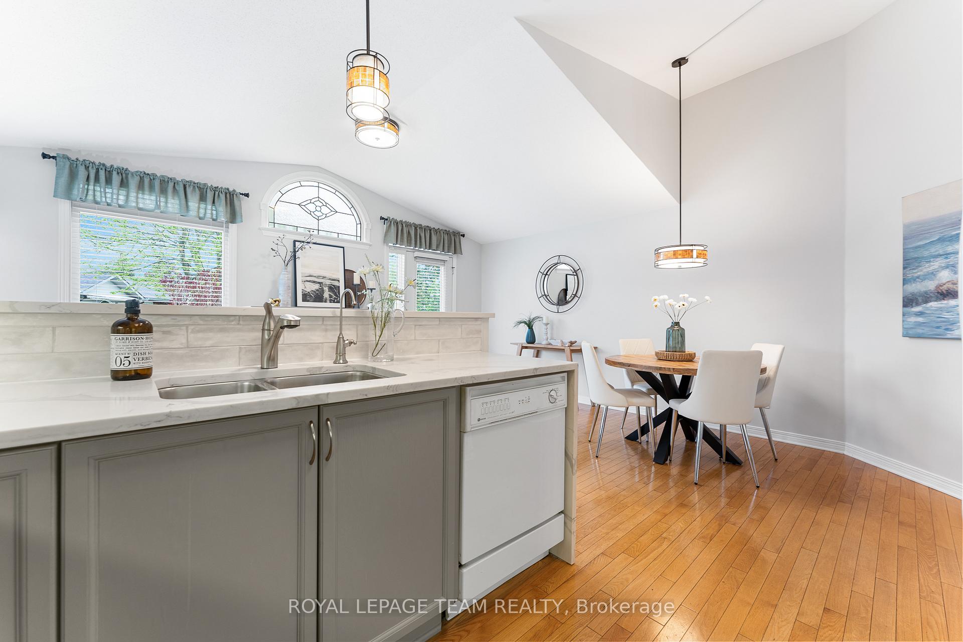 Photo 20 of 33 Waterthrush Crescent, Ottawa, Kanata - Bridlewood — HOMEH