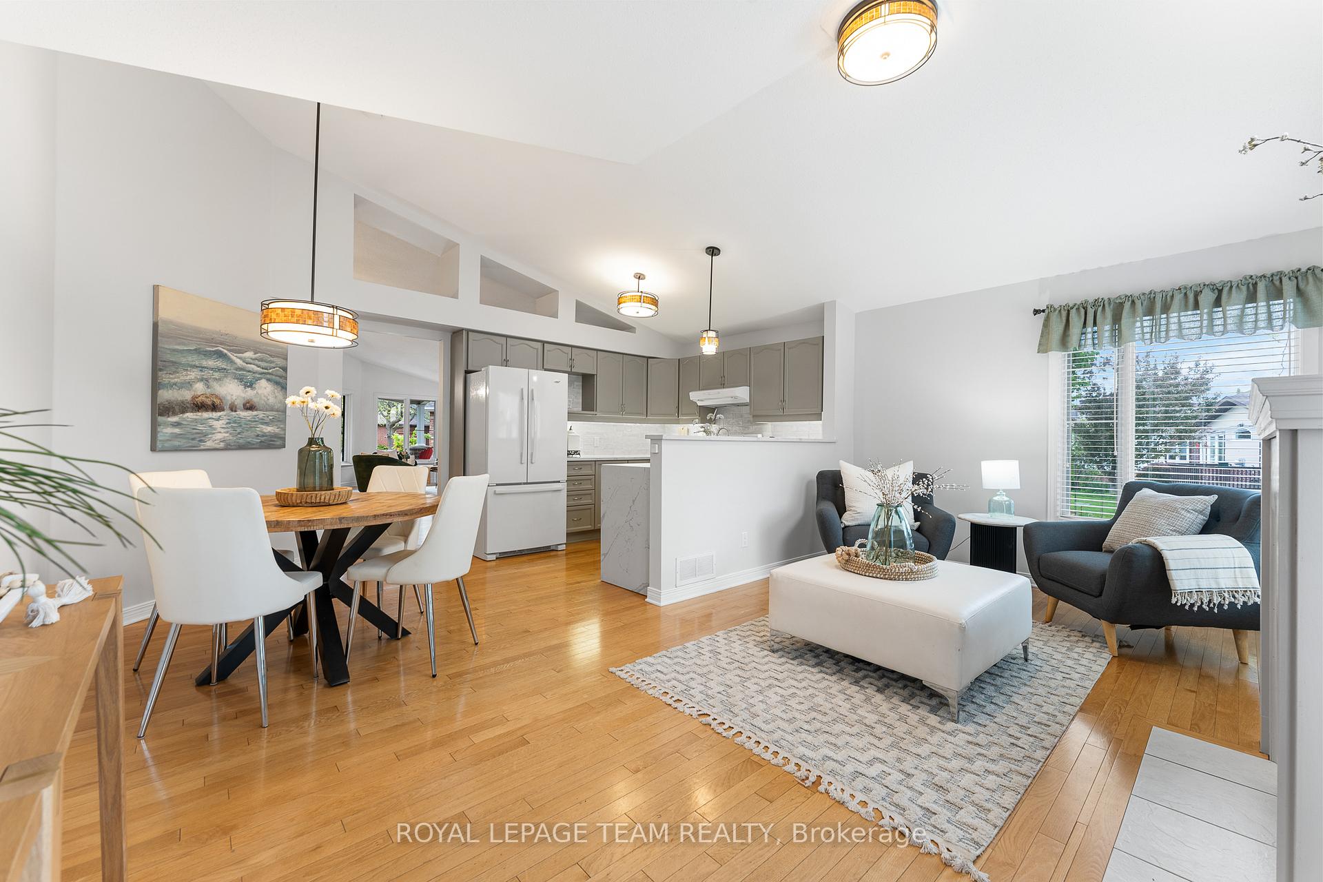 Photo 22 of 33 Waterthrush Crescent, Ottawa, Kanata - Bridlewood — HOMEH