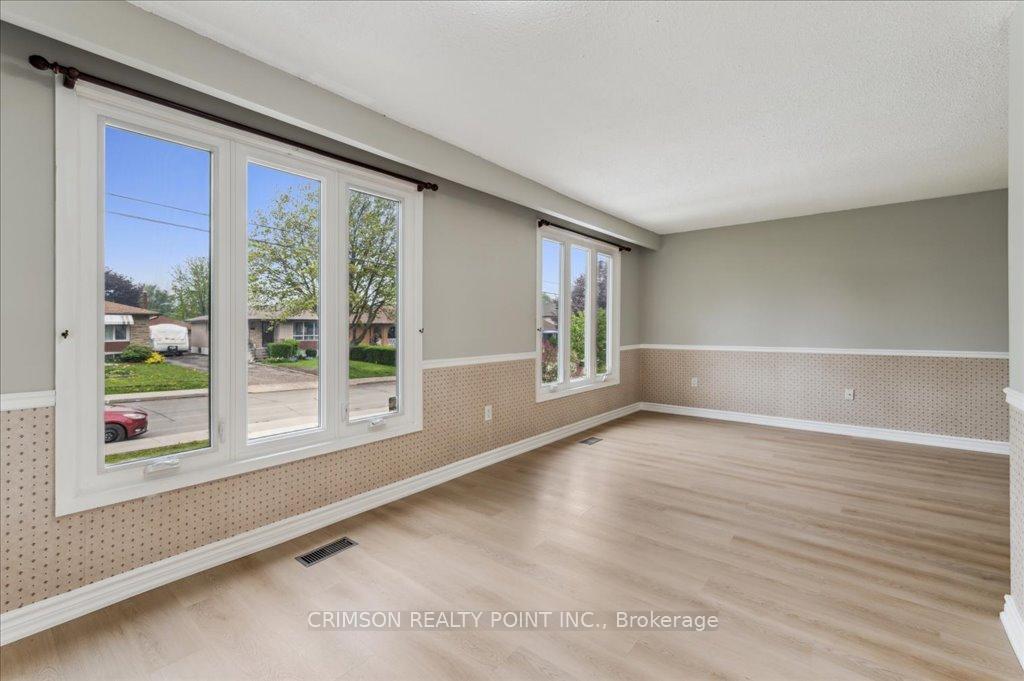 Photo 12 of 361 Caledon Avenue, Hamilton, Yeoville — HOMEH