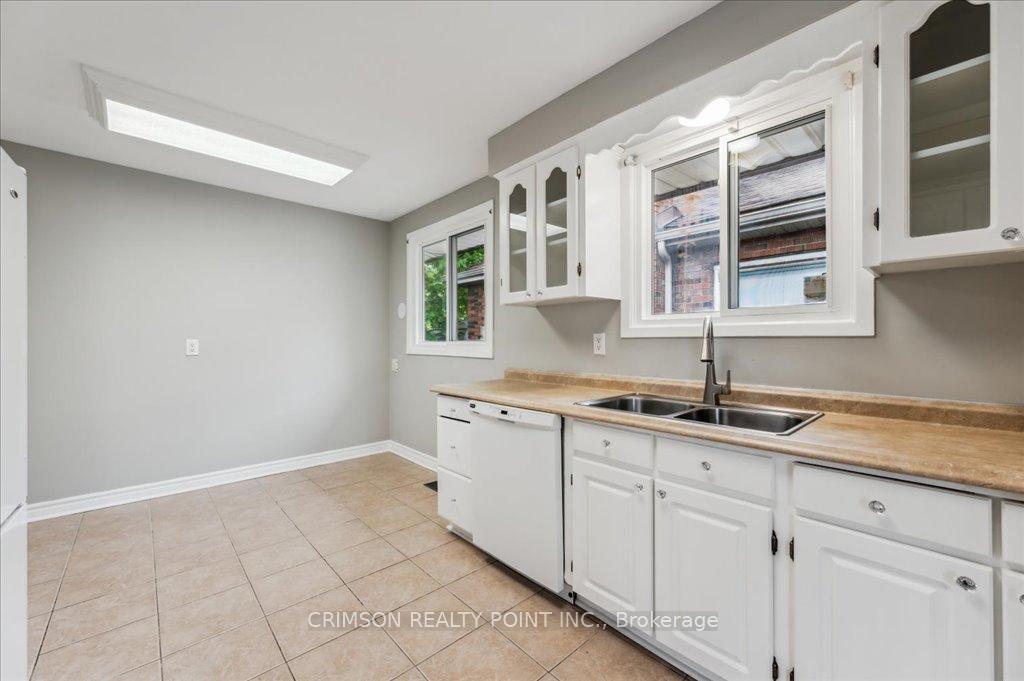 Photo 16 of 361 Caledon Avenue, Hamilton, Yeoville — HOMEH