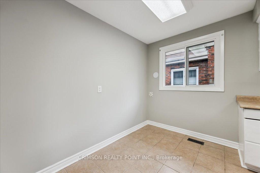 Photo 17 of 361 Caledon Avenue, Hamilton, Yeoville — HOMEH