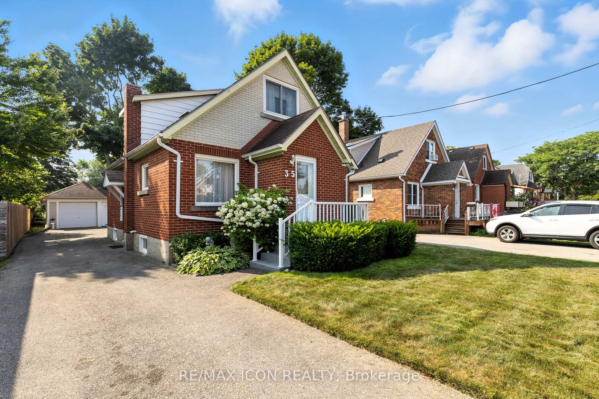Photo 1 of 35 Grenville Avenue, Kitchener — HOMEH