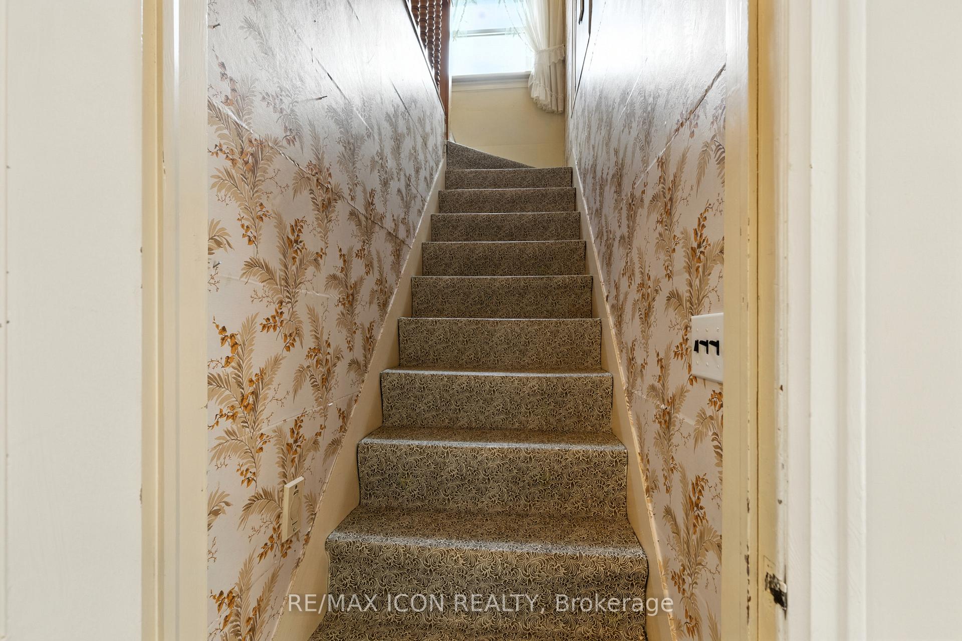Photo 20 of 35 Grenville Avenue, Kitchener — HOMEH