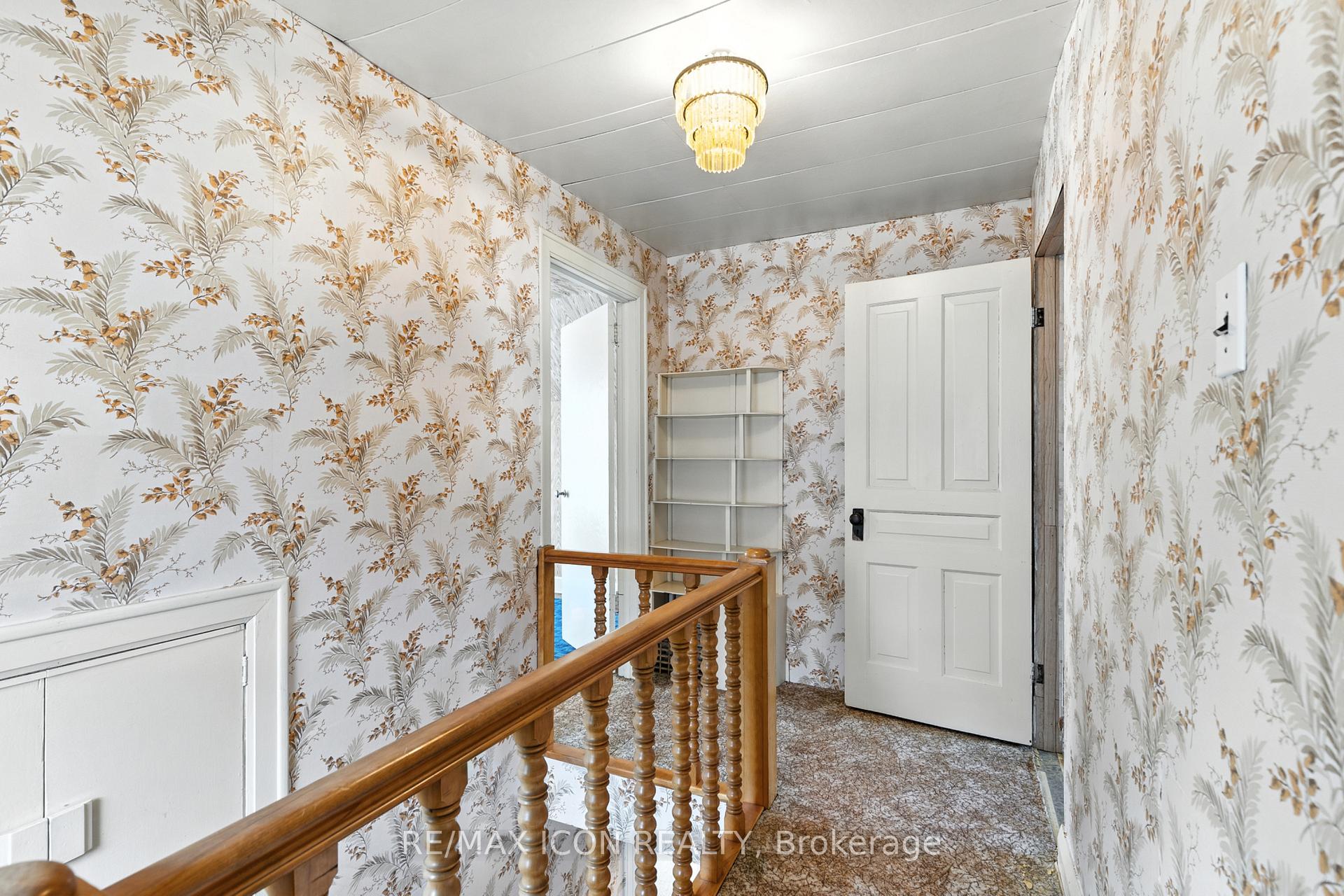 Photo 21 of 35 Grenville Avenue, Kitchener — HOMEH
