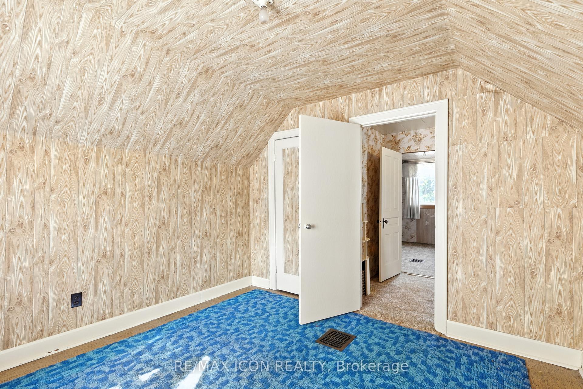 Photo 25 of 35 Grenville Avenue, Kitchener — HOMEH