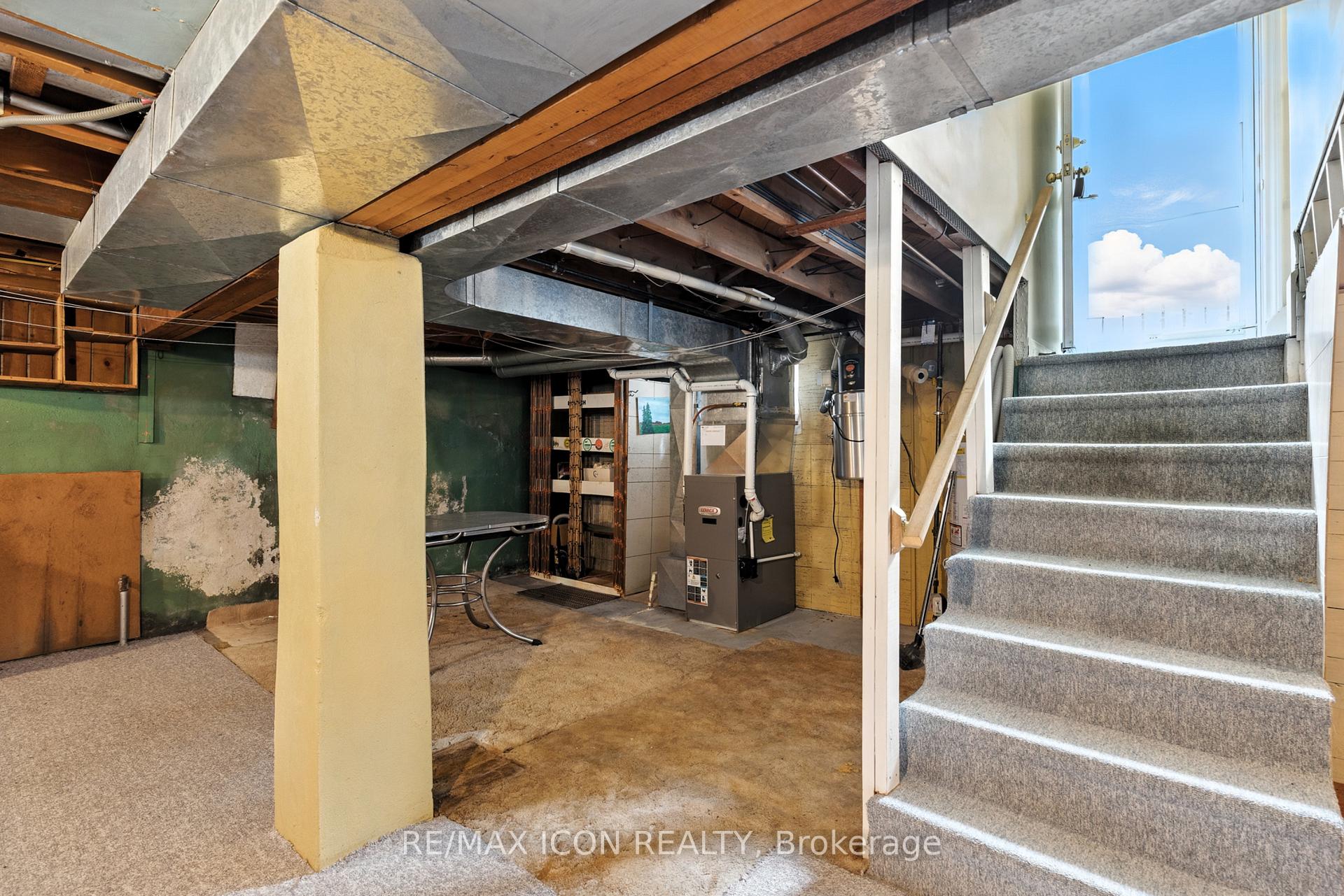 Photo 26 of 35 Grenville Avenue, Kitchener — HOMEH