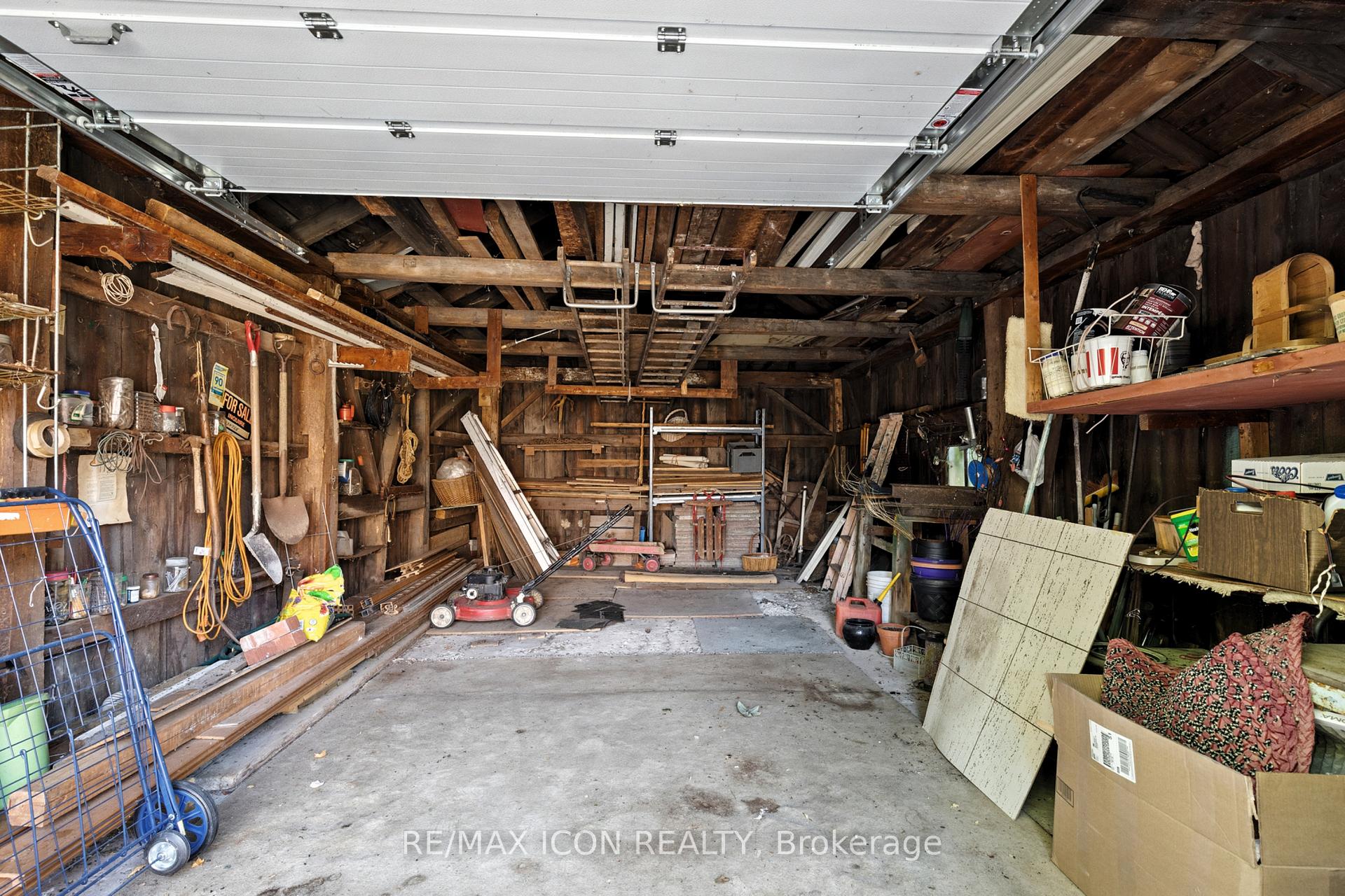 Photo 35 of 35 Grenville Avenue, Kitchener — HOMEH