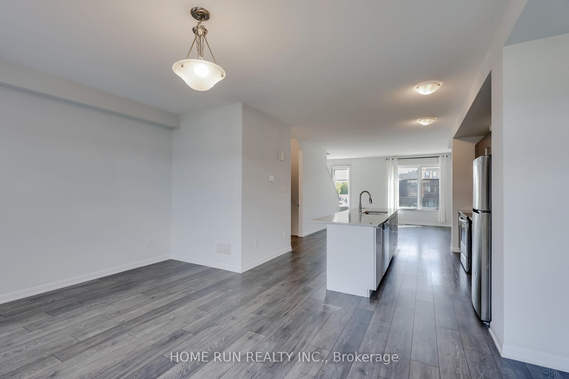 Photo 13 of 1123 Speedvale Crescent, Ottawa, Kanata - Kanata Lakes/Heritage Hills — HOMEH