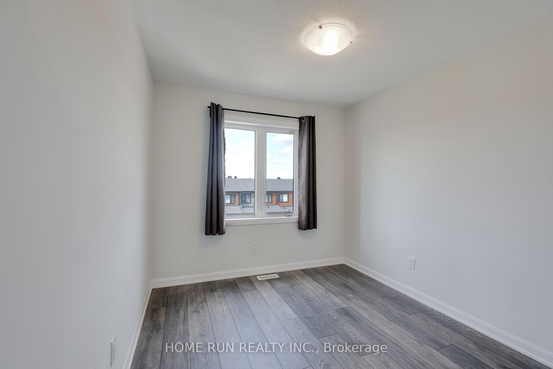 Photo 25 of 1123 Speedvale Crescent, Ottawa, Kanata - Kanata Lakes/Heritage Hills — HOMEH
