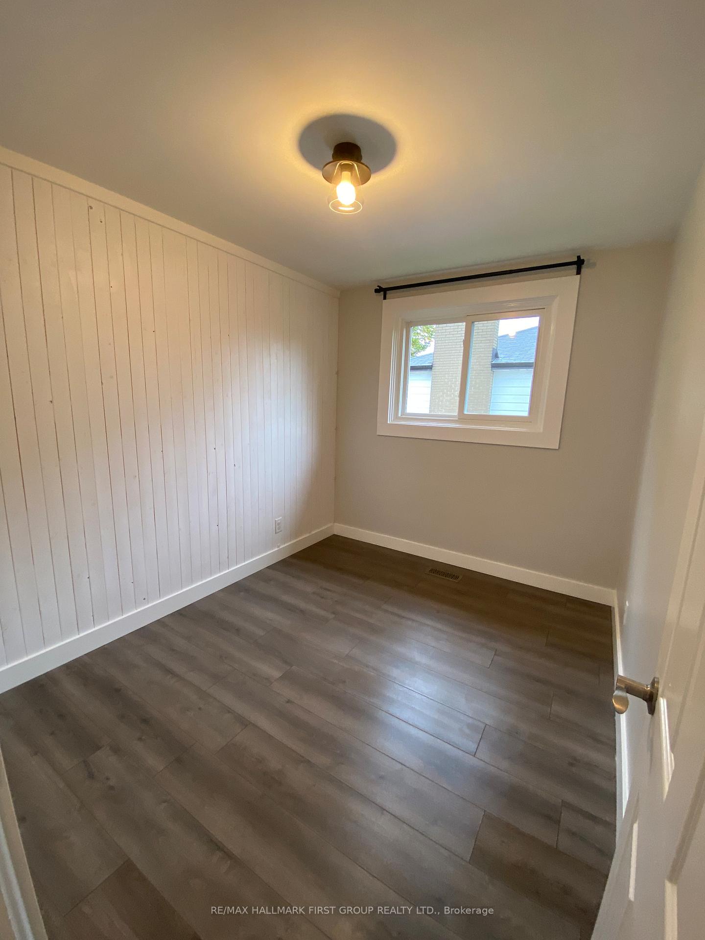 Photo 8 of 50 Champlain Avenue, Kingston, West of Sir John A. Blvd — HOMEH