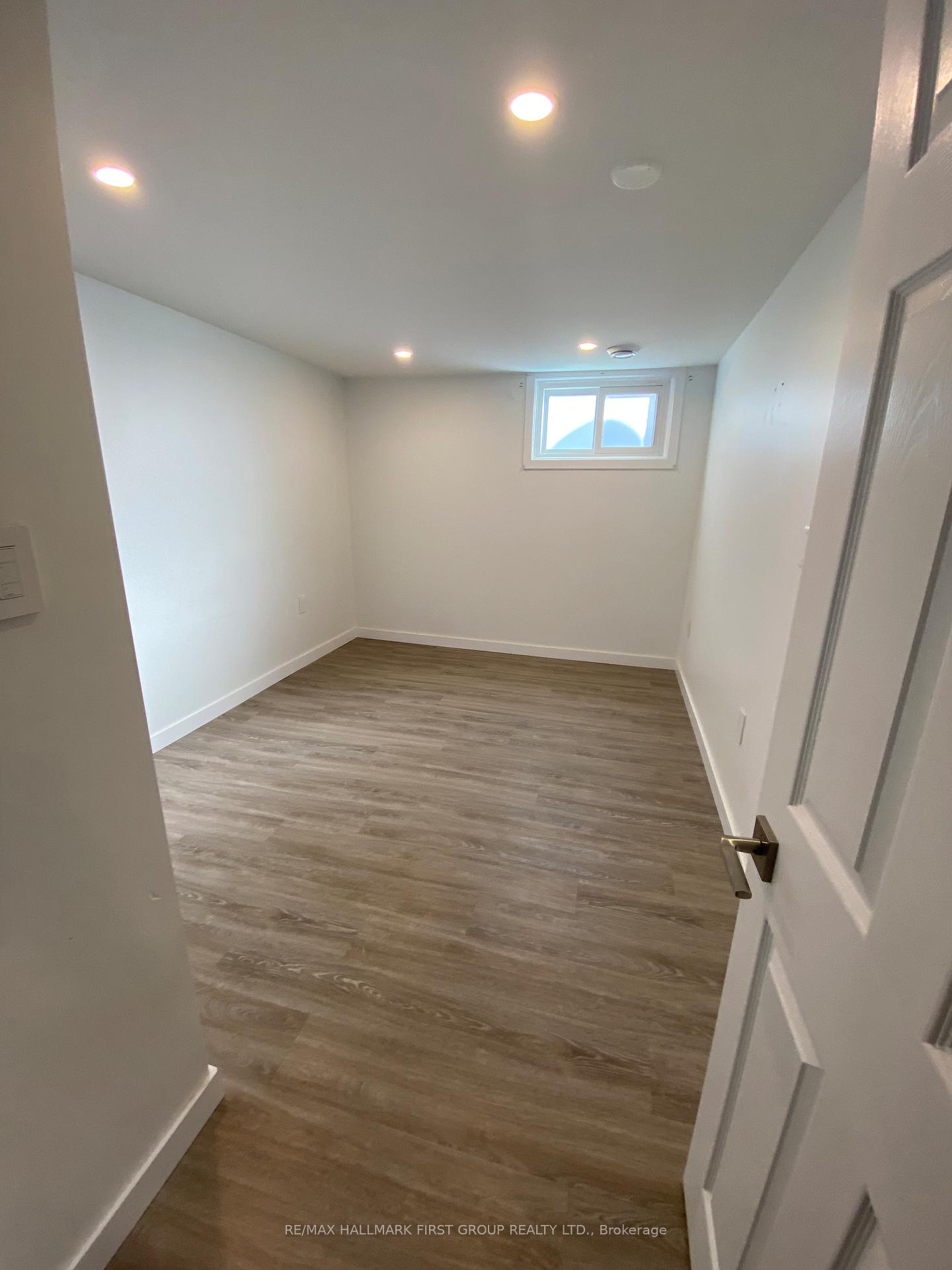Photo 16 of 50 Champlain Avenue, Kingston, West of Sir John A. Blvd — HOMEH