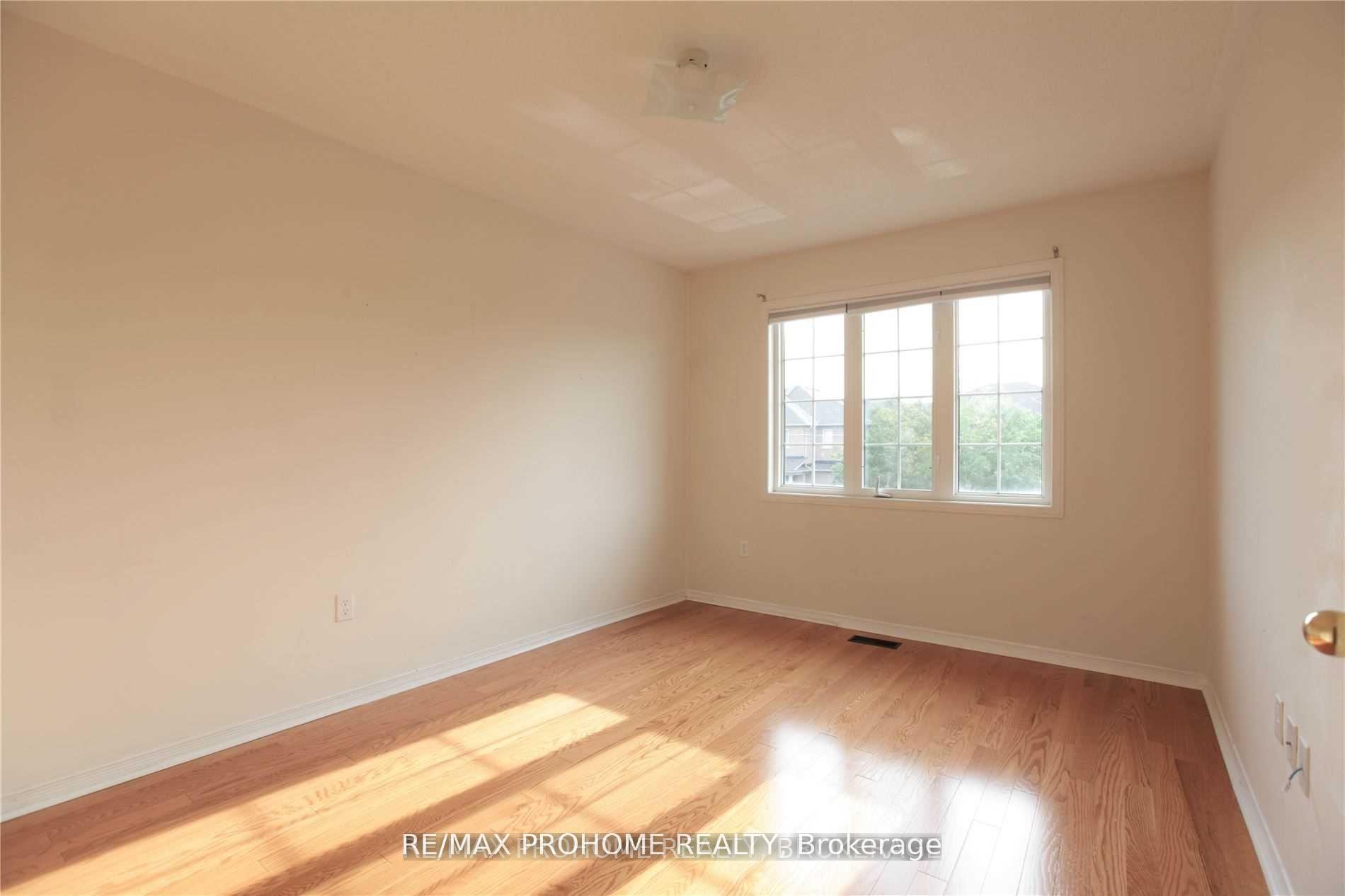 Photo 13 of 73 Briarcrest Drive, Markham, Berczy — HOMEH