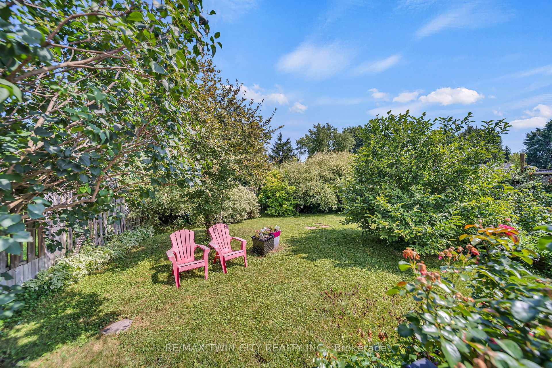 Photo 24 of 28 Uxbridge Crescent, Kitchener — HOMEH