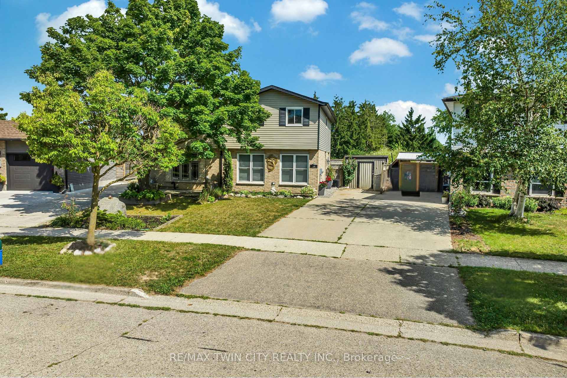 Photo 34 of 28 Uxbridge Crescent, Kitchener — HOMEH