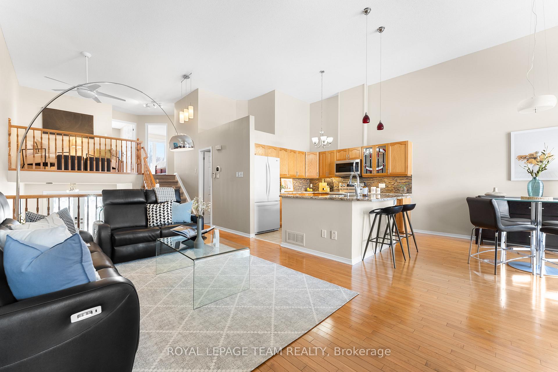 Photo 7 of 136 Macassa Circle, Ottawa, Kanata - Kanata Lakes/Heritage Hills — HOMEH