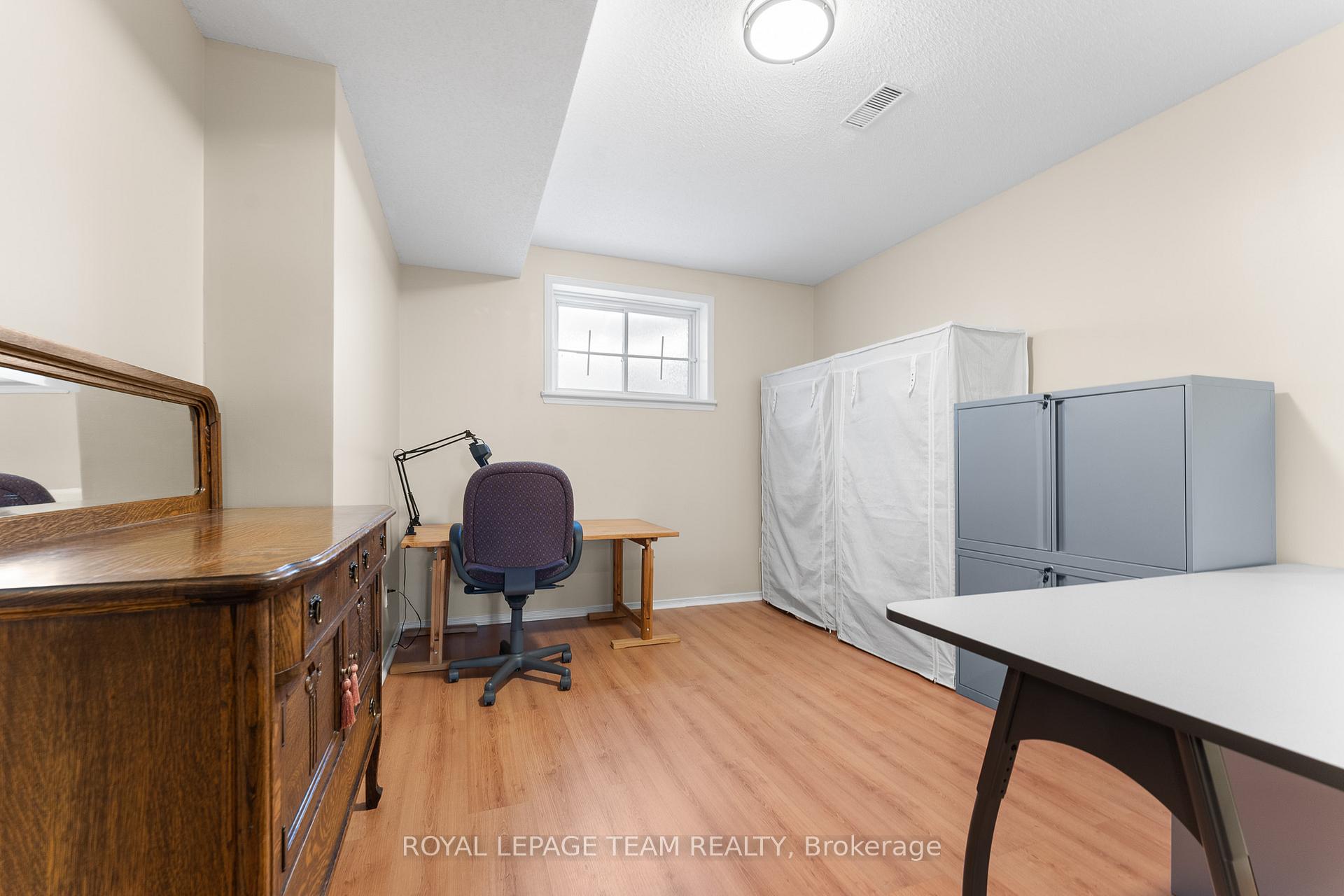 Photo 30 of 136 Macassa Circle, Ottawa, Kanata - Kanata Lakes/Heritage Hills — HOMEH