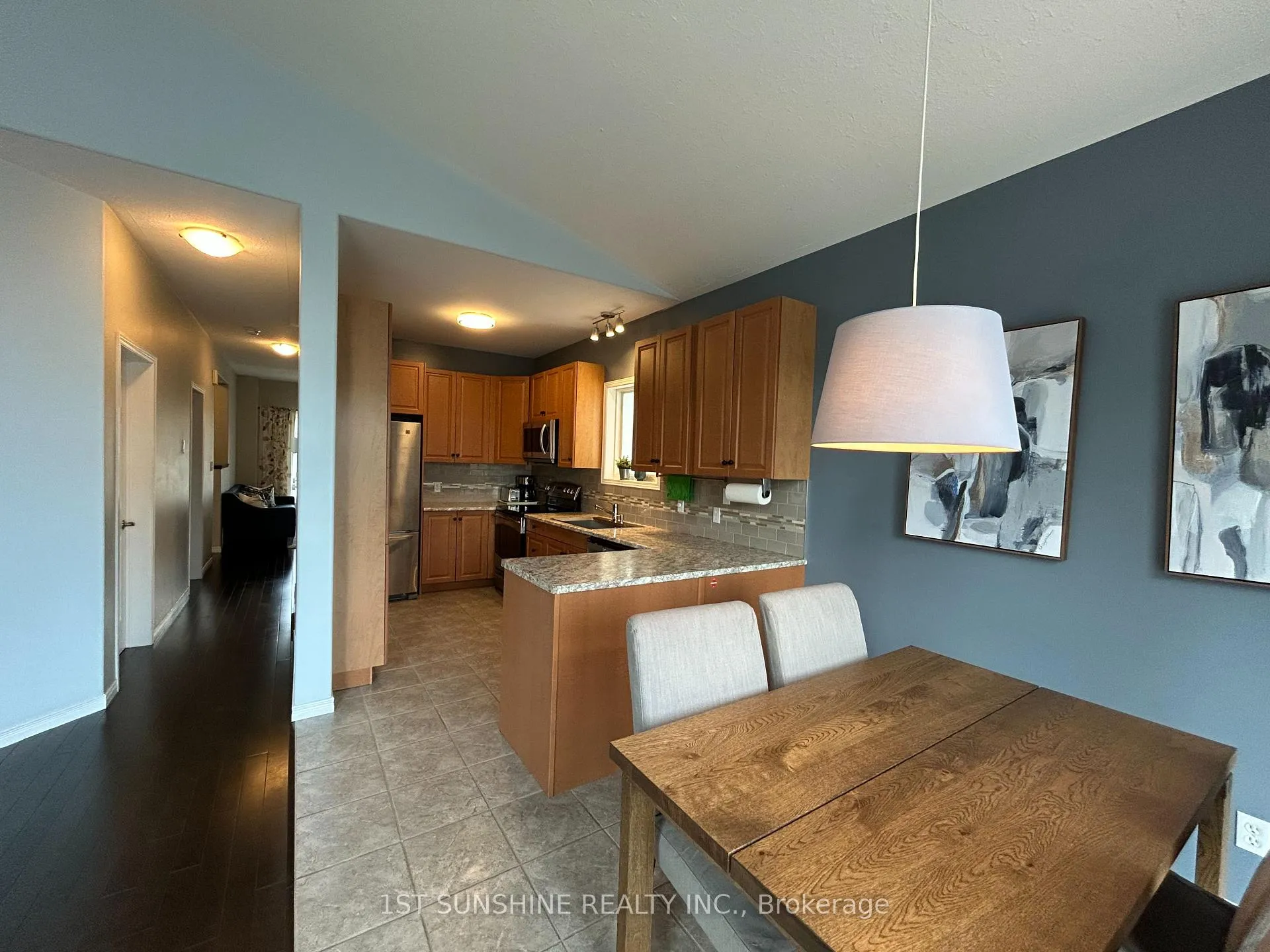 Photo 16 of 101 Dalgleish Avenue, Kingston, Kingston East (Incl Barret Crt) — HOMEH