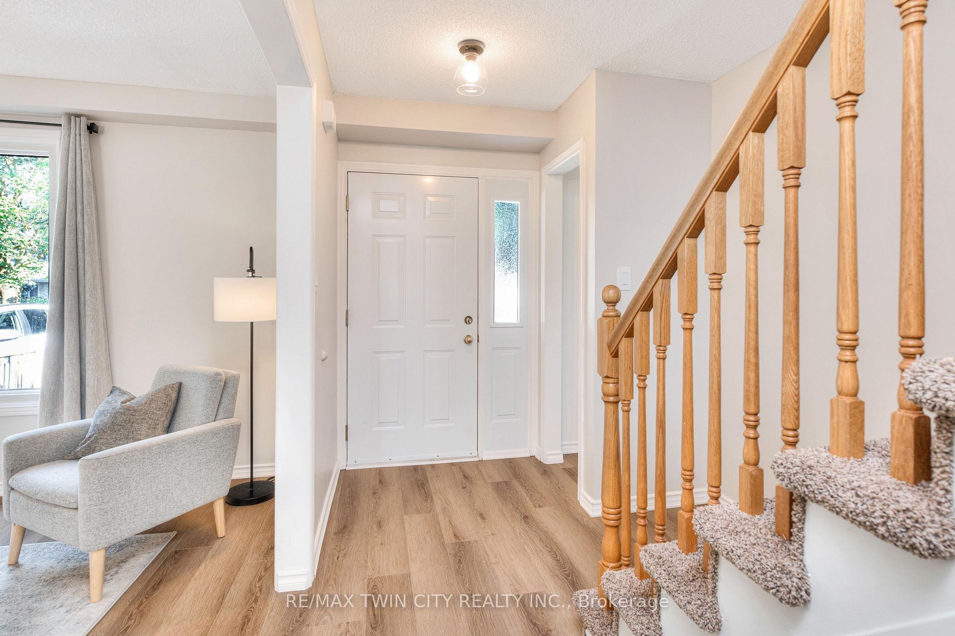 Photo 5 of 41 Ristau Crescent, Kitchener, Laurentian Hills — HOMEH