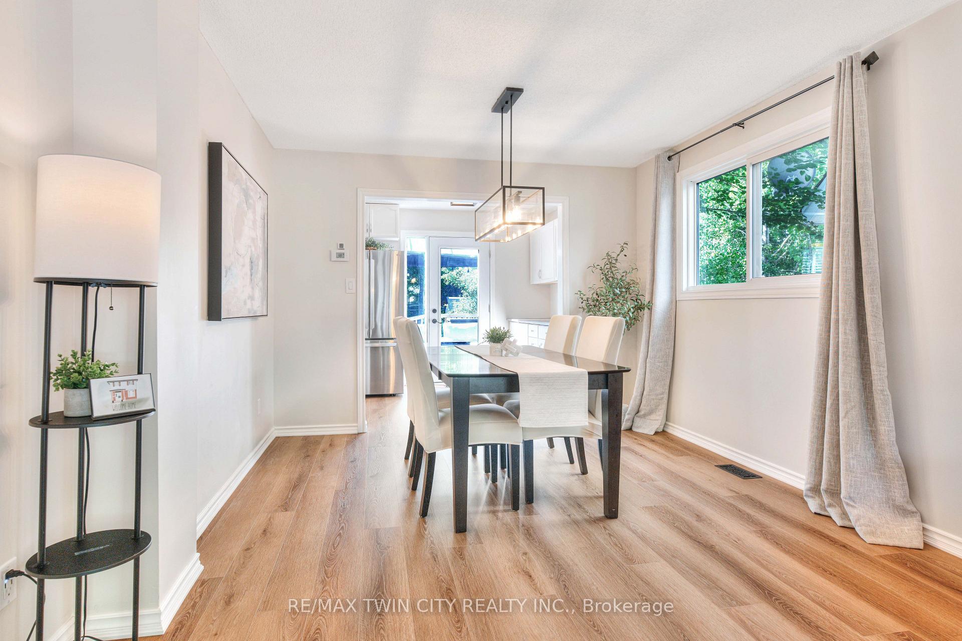 Photo 9 of 41 Ristau Crescent, Kitchener, Laurentian Hills — HOMEH