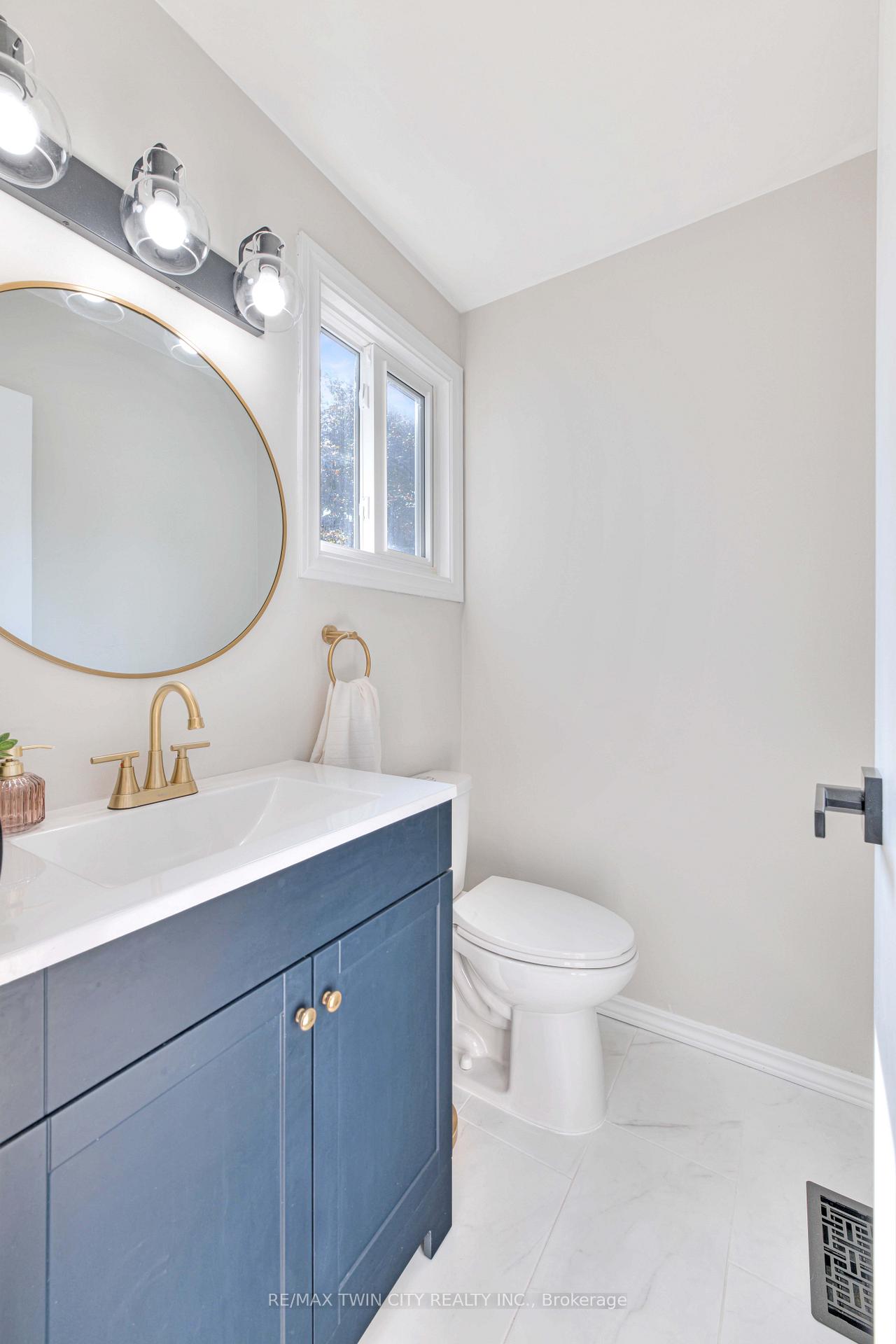 Photo 13 of 41 Ristau Crescent, Kitchener, Laurentian Hills — HOMEH