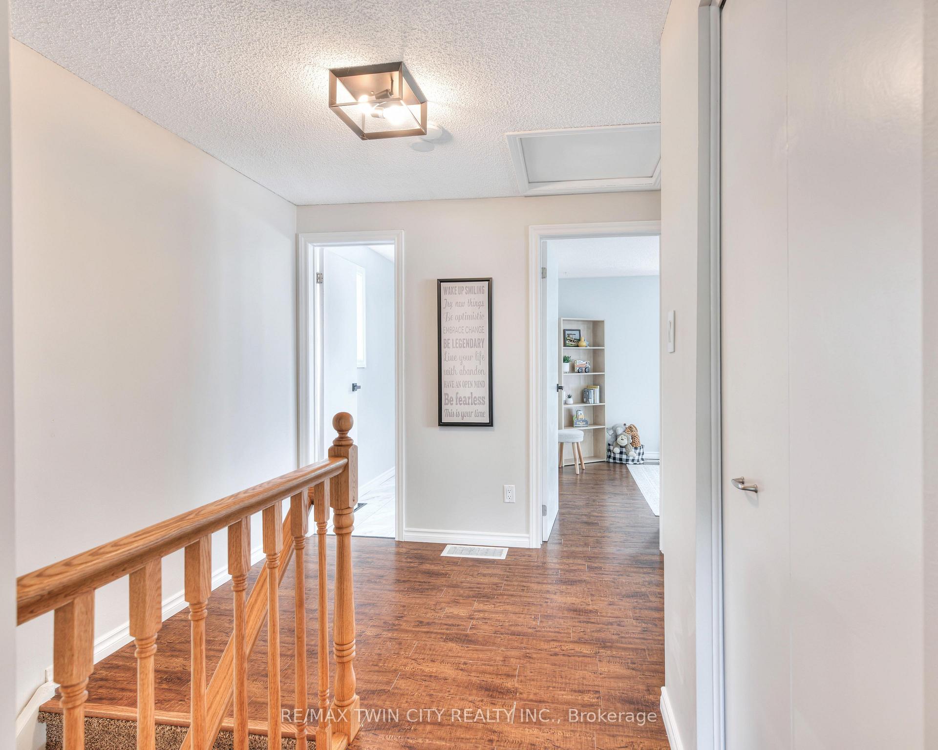Photo 20 of 41 Ristau Crescent, Kitchener, Laurentian Hills — HOMEH